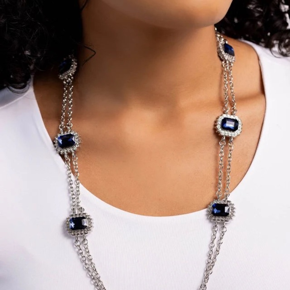 Elegant Silver and Blue Gemstone Necklace